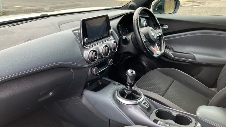 Nissan Juke 1.0 DiG-T 114 N-Connecta 5dr Petrol Hatchback